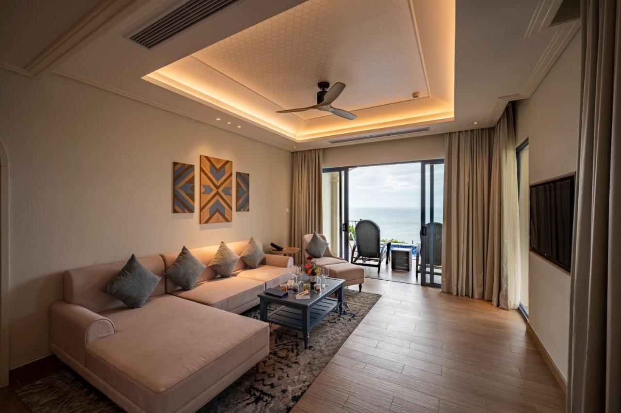 Biệt Thự 2 Phòng Ngủ Có Hồ Bơi Riêng Nhìn Ra Biển - Giường Cỡ King + 2 Giường Đơn